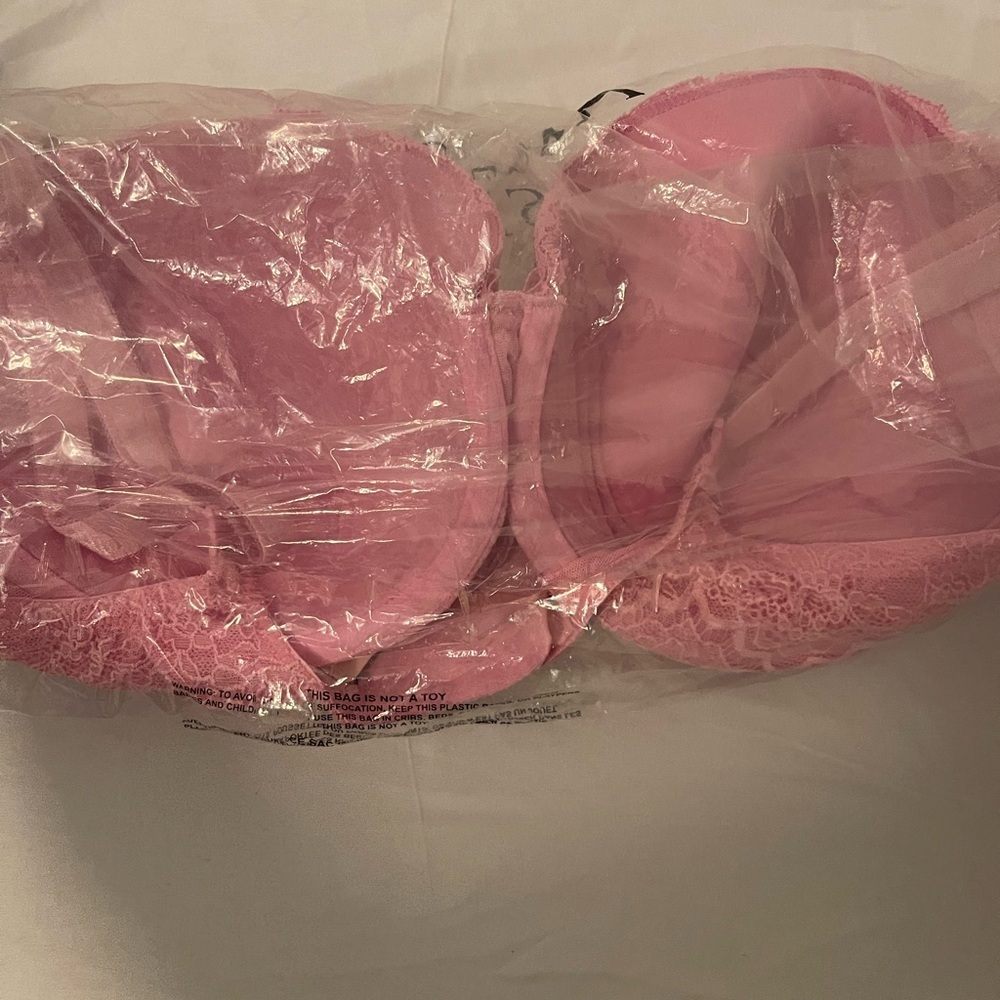 Victoria's Secret Pink Bra - Picture 3 of 4